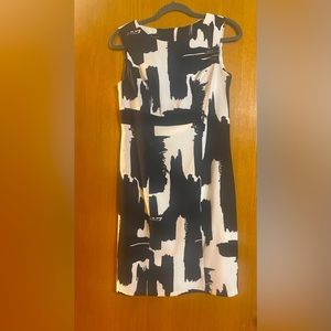 Black/White dress, AB studio, Size 6. Zipper back. Business  Dinner  Party